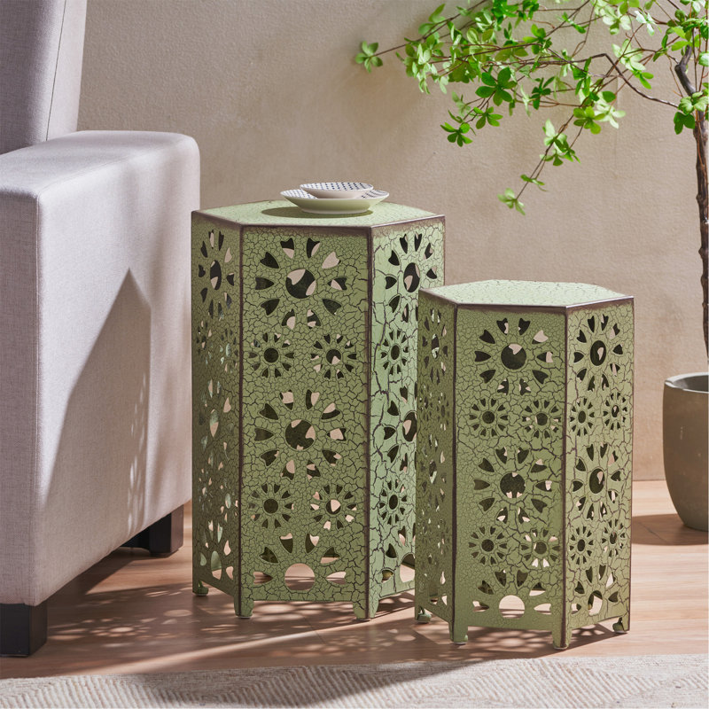Ensemble de charmantes tables d'appoint pour l'extérieur, Vert