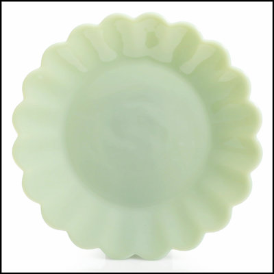 Timeless Beauty Jade Glass 3-Piece Dinnerware Set, Retro-Style Scalloped Edges, Durable and Dishwasher Safe