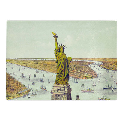 Glass Illustration of The Statue of Liberty in New York Chopping Board