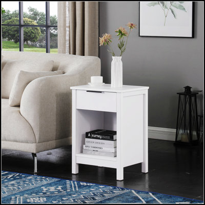 Table de chevet à 3 niveaux avec tiroir et tablette, table de chevet moderne pour un rangement organisé et un design élégant dans la chambre ou le salon