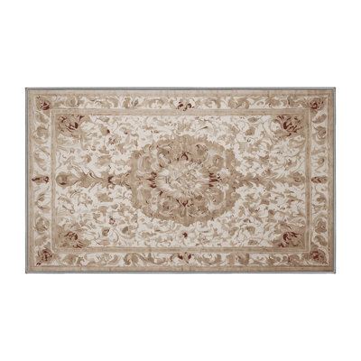 Tapis gris soyeux et moelleux