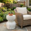 Tabouret décoratif de jardin sculptural décoratif pour la maison - Tabouret d'appoint rond en céramique pour support de salon ou de cour arrière Oudoor - 19 po, blanc