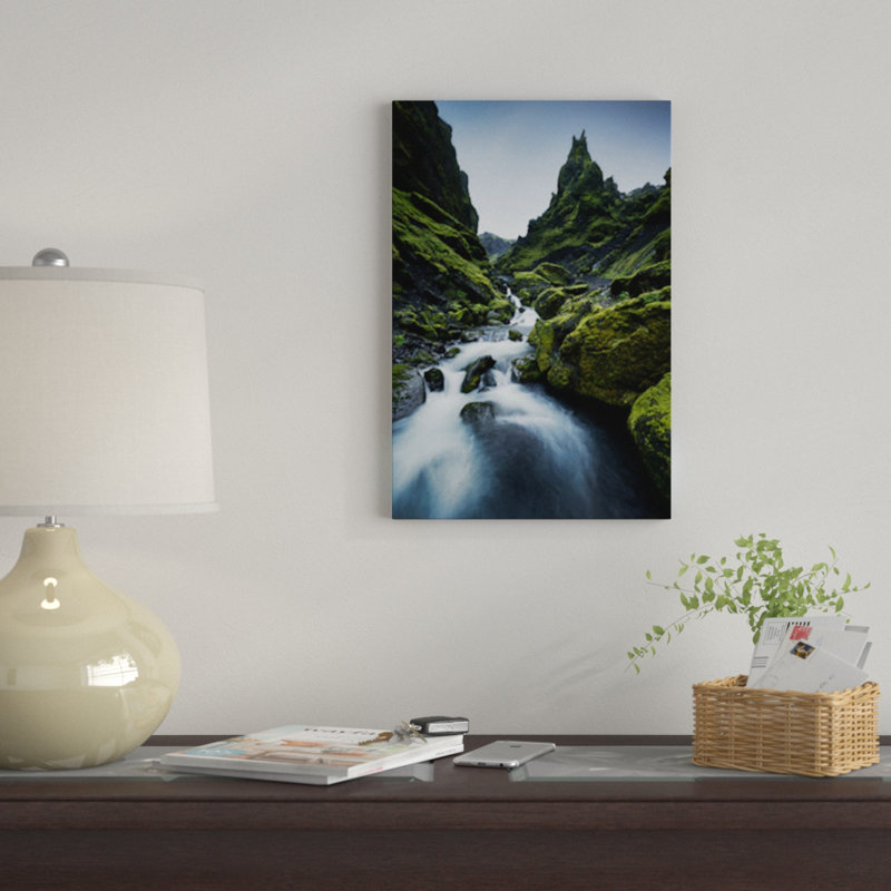 «Guardians of the Mountain», reproduction de photo sur toile, H 12 po x l 8 po x P 0,75 po, Toile tendue, Pas de tapis