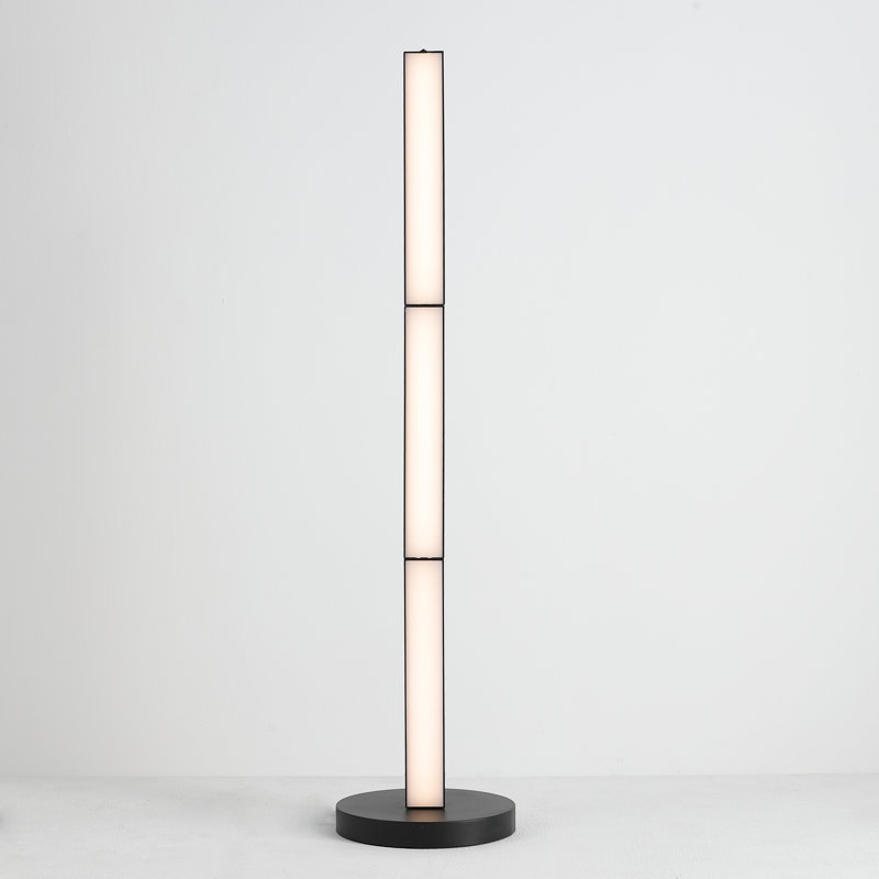 Lampe sur pied à colonne 44 "Ma'or