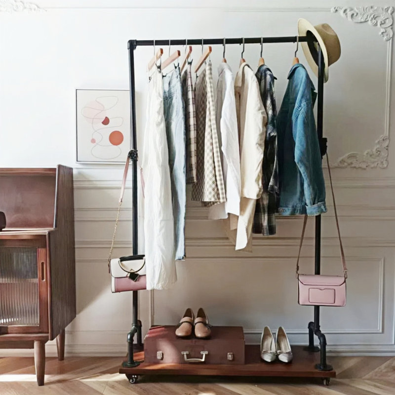Portemanteau industriel sur roulettes, support à vêtements roulant avec tablettes à panneaux en bois massif, support à vêtements robuste, présentoir à vêtements pour chambre à coucher, salon
