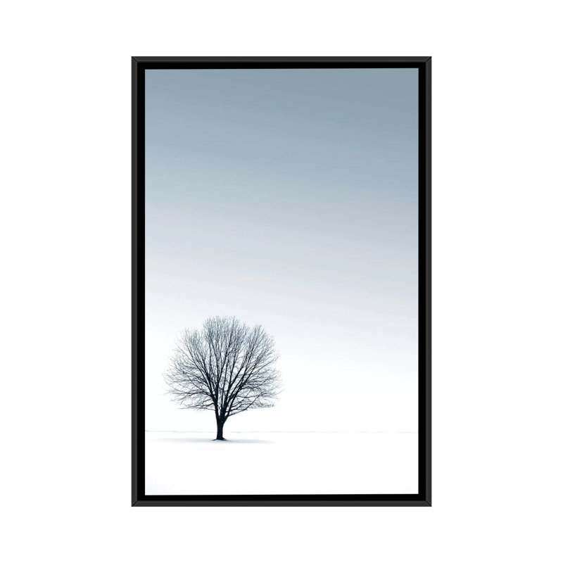 Arbre dans un paysage d'hiver, impression, H 26 po x l 18 po x P 1,5 po, Toile avec cadre noir, Pas de tapis