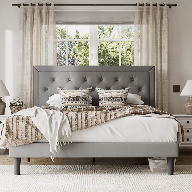 Lit plateforme tapissier Hegg, Grand, Gris clair