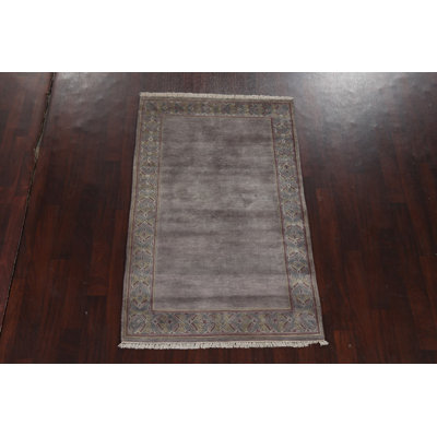 Tapis oriental népalais à bordure grise 4X6