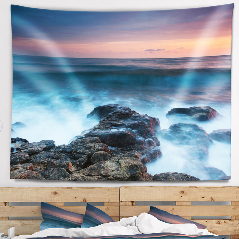 Tapisserie Seashore, plage rocheuse et vagues blanches, H 50 po x l 60 po