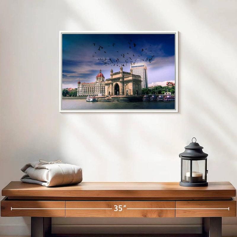 Oiseaux au-dessus de la porte d'entrée de l'Inde, Cadre flottant blanc, 19 po x 13 po