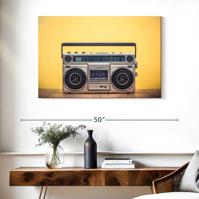 Abarca Boombox, H 26 po x l 39 po