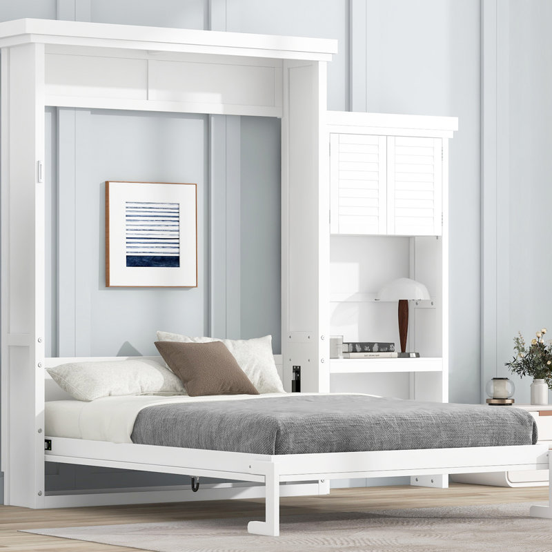 Grand lit, blanc, lit peu encombrant, style persienne et structure en pin