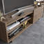 Meuble télé 55,1 po x 16,3 po x 14,6 po Modern | 100% panneau de particules enduit de mélamine, épaisseur: 0,7 pouce | Plusieurs tablettes, conception à fixation murale | Finition brune élégante pour le salon et les espaces de divertissement