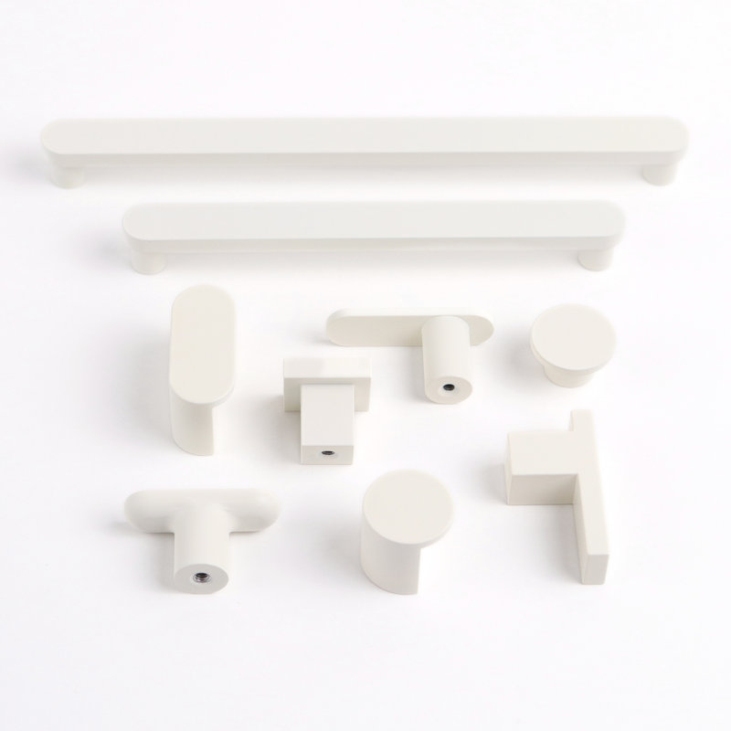 1.75" Oval Knob, Snow (White)