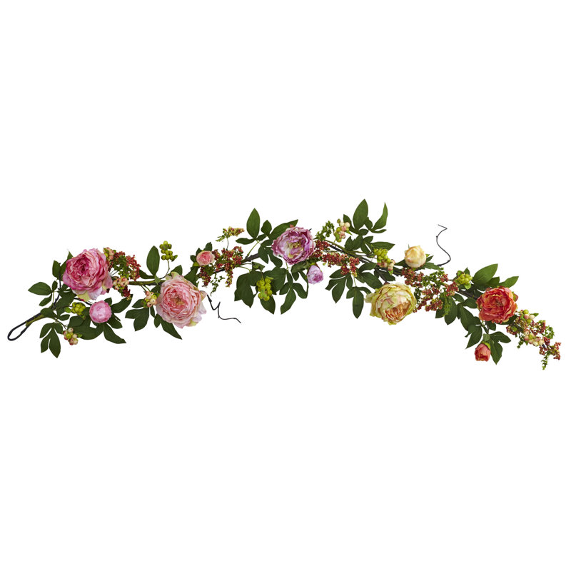 Guirlande mixte pivoines et baies