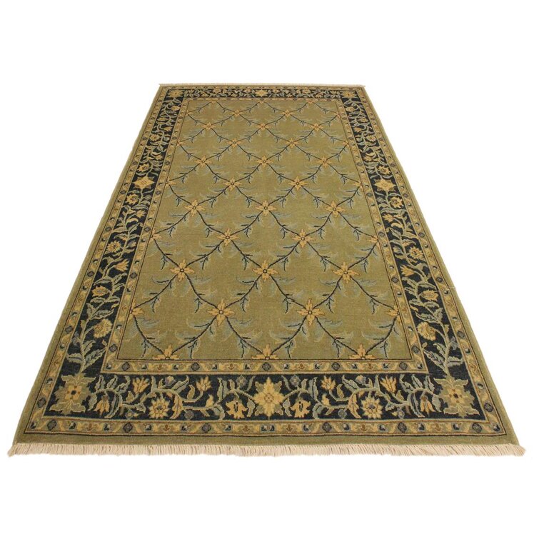 Hand Knotted Wool Oriental Rug