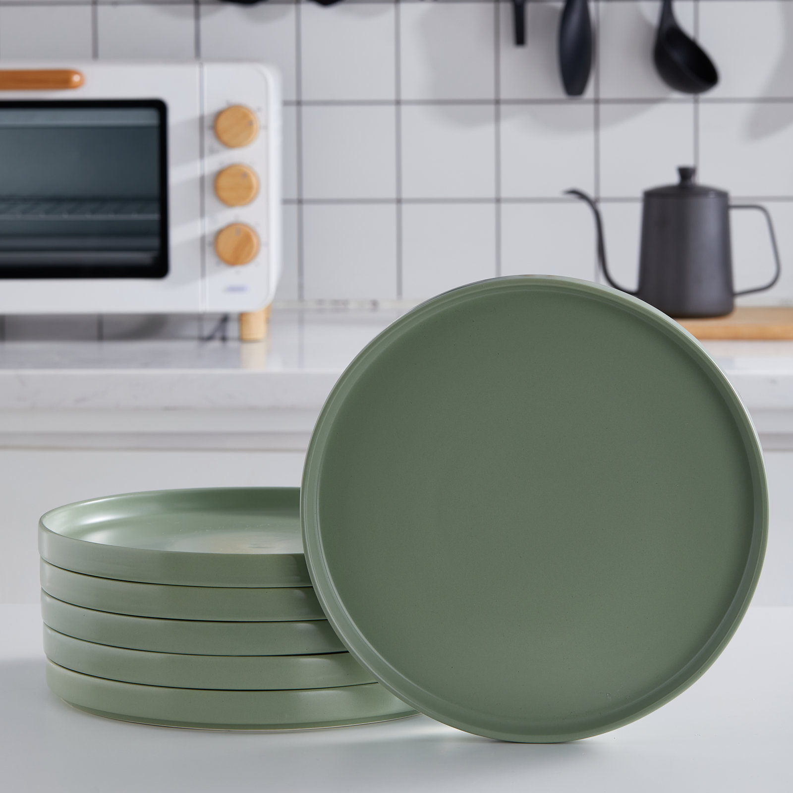 10" Porcelain Dinner Plate, Honeydew