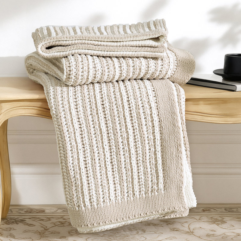 Jeté en chenille tricoté Amélie Home pour canapé, lit et salon, Beige / Blanc