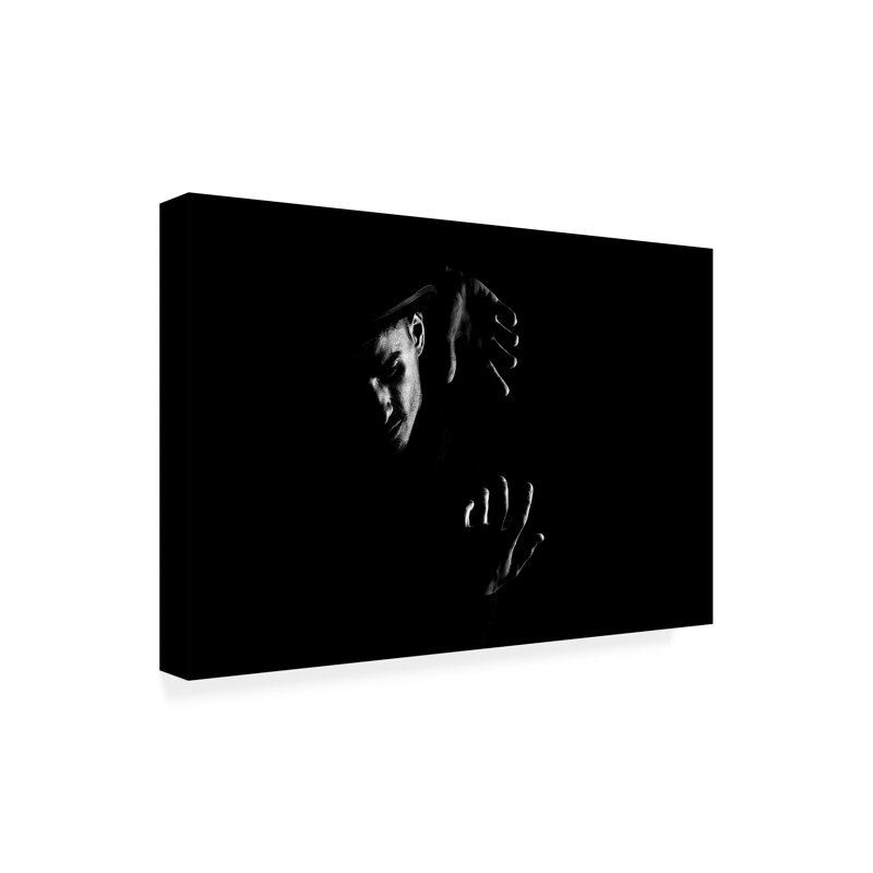 Paulo Medeiros  Havanas Vibrant Car Canvas Art, 22" H x 32" W