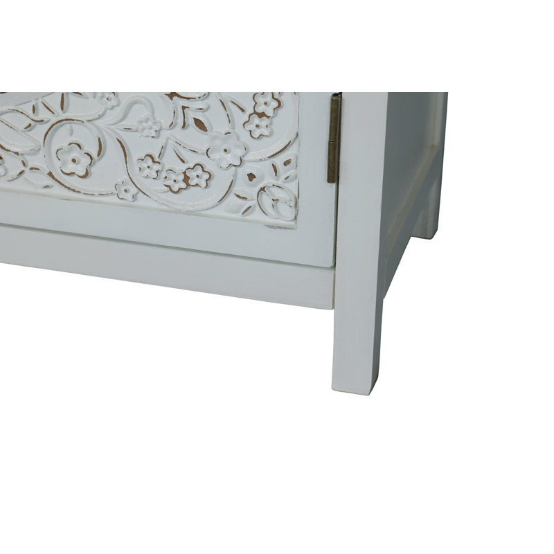 Buffet en bois avec 4 portes