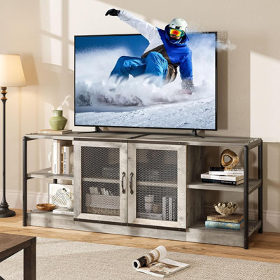 Meuble télé 63 pouces industriel pour téléviseur de 75 po, console multimédia grise avec portes en filet et tablettes ouvertes, centre de divertissement robuste pour salon, gris