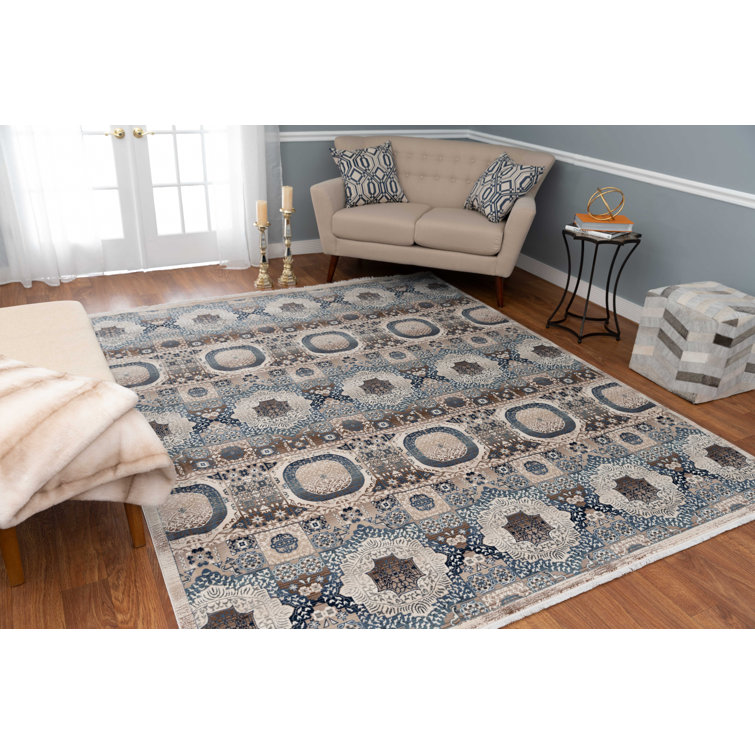 Lucha Oriental Indoor Rug