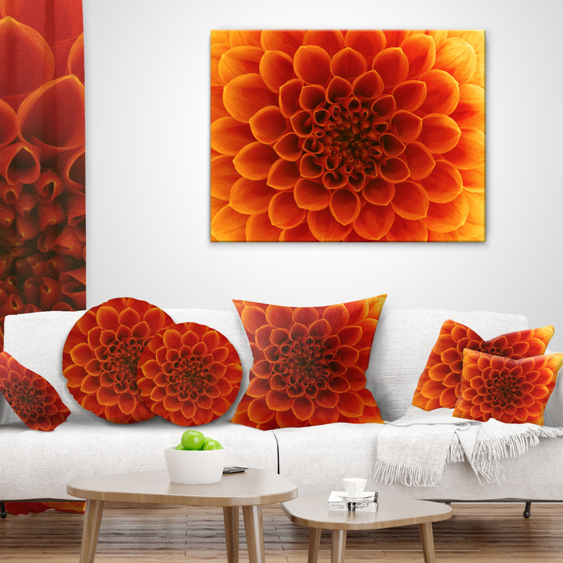 Pétales de fleurs abstraites - Coussin décoratif à imprimé floral, 16 po x 1 po, Carré, Orange