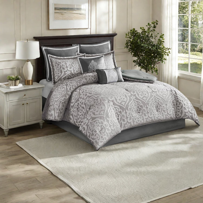 Luxurious Silver & Polyester Bedding Sets, Classic Jacquard Design For Home