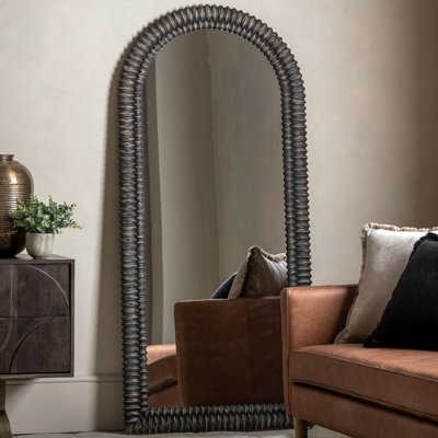 Janette Mirror