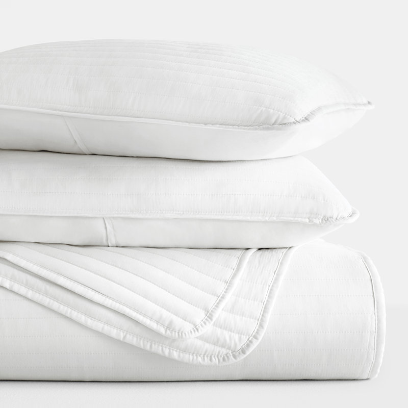 Becky Cameron Lightweight All Season Stripe Stitch Quilt Set with Shams, King/Cal-King Quilt + 2 King Shams, White