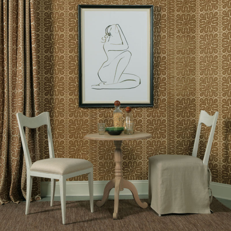 Absolute Round Dining Table