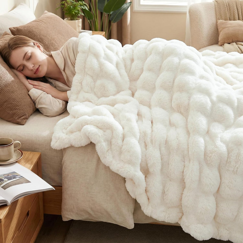 Jeté de couleur unie en fausse fourrure de lapin de couleur unie pour canapé et lit, blanc, 90 po x 90 po., Blanc, Grand lit