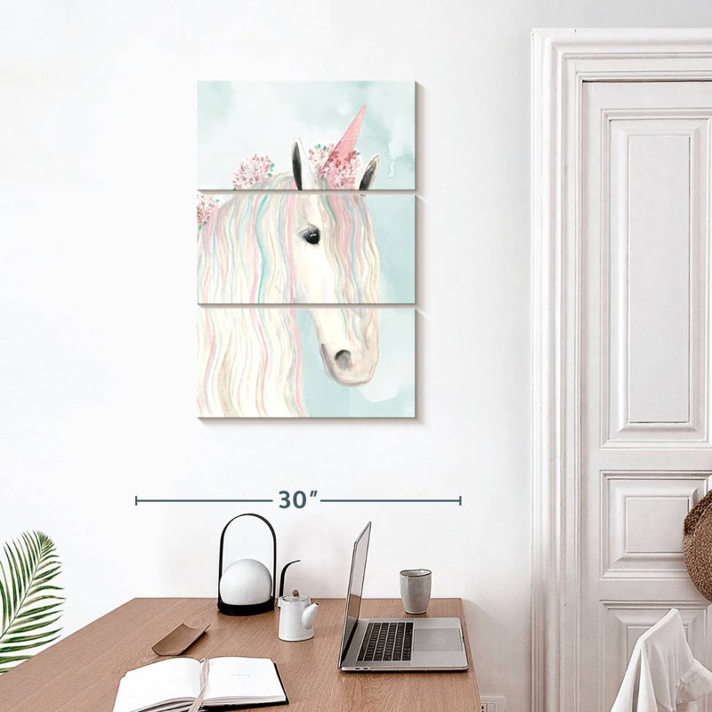 Ashelle, licorne, fleurs, H 32 po x l 20 po
