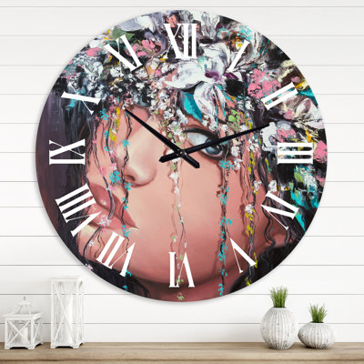 Portrait d'une jeune femme avec des fleurs II - horloge murale moderne