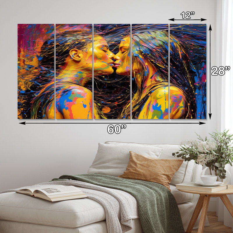 «Soft Soft Embrasse I» - Art mural sur toile, 5 panneaux égaux