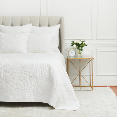 Shyla Dove Quilt