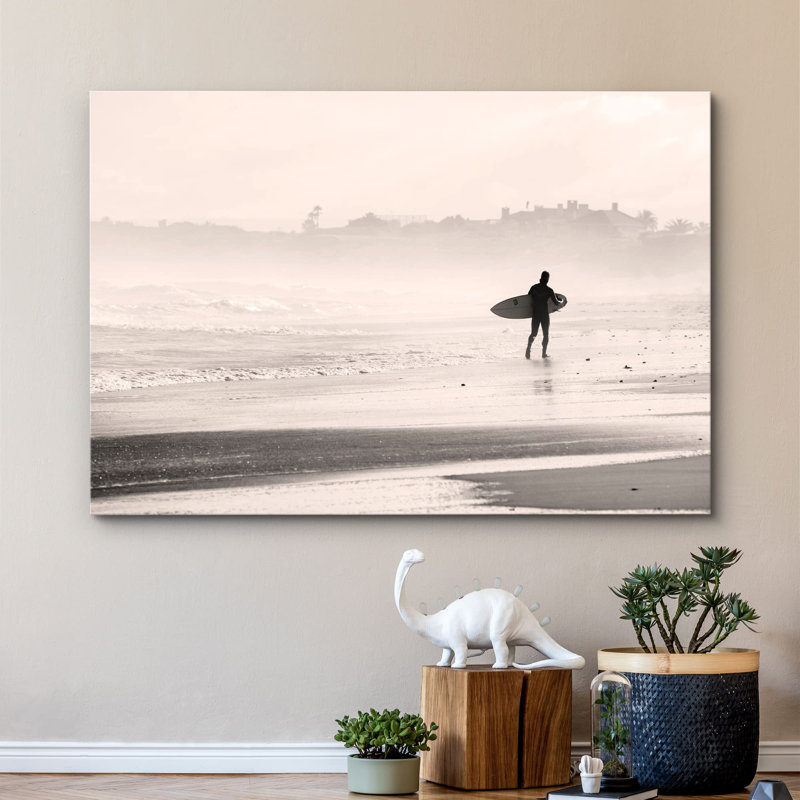Coastal Beach Surfer On Seashore At Dawn Sports Sports Photographie Contemporary Urban Ultra, H 16 po x l 24 po