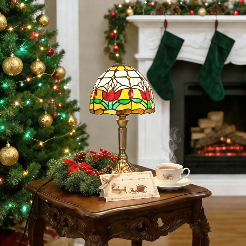 Tiffany Style Tulip-shaped Small Table Lamp With Stain Glass Shade