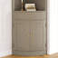 Une armoire d'angle multifonctionnelle et peu encombrante-558244045