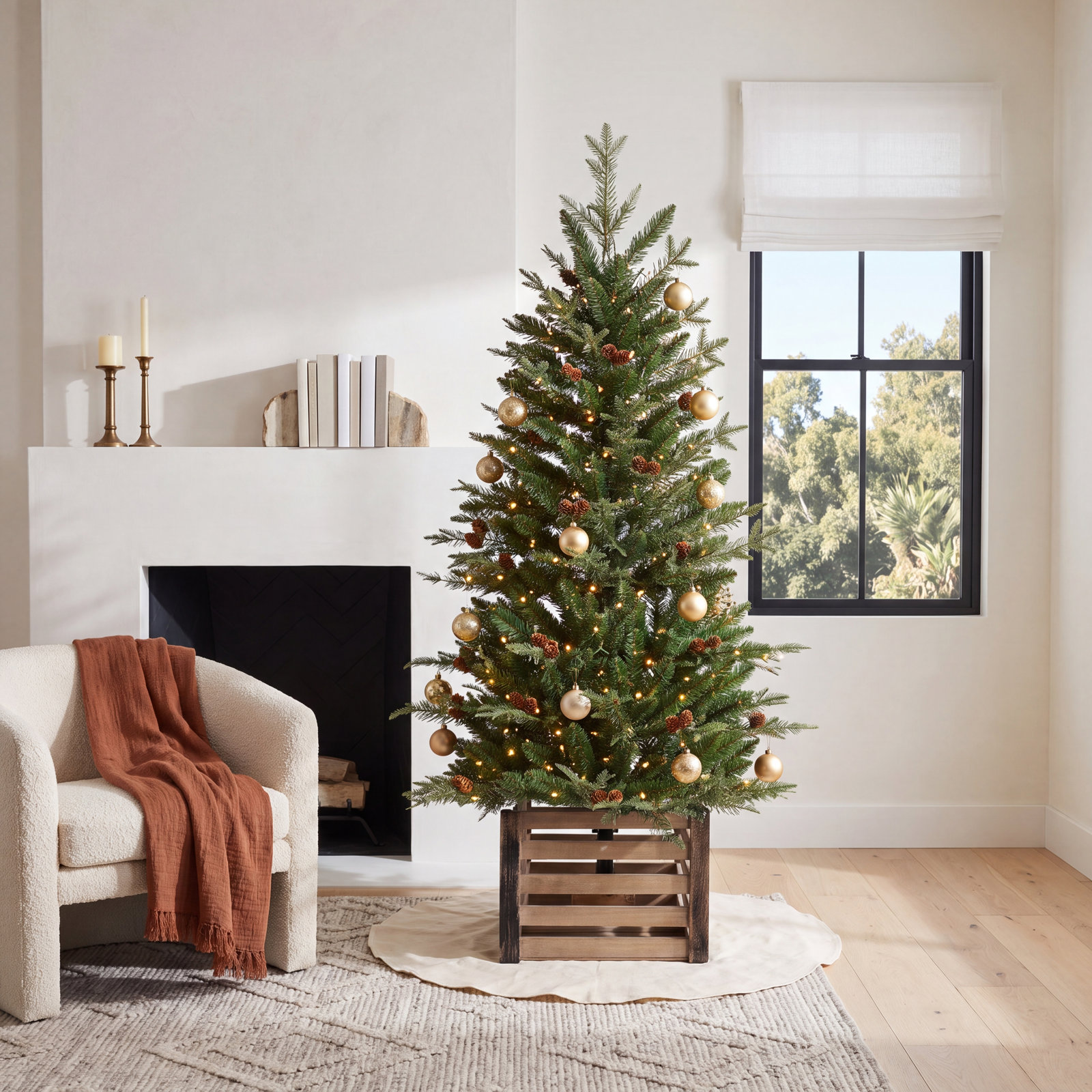 Hardesty 4' Pre-Lit Pine Christmas Tree