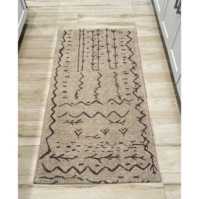 Kaimani Washable Oriental Indoor / Outdoor Rug