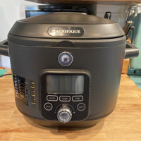 Magnifique 6-Quart Digital Programmable Slow Cooker with Timer - Small  Kitchen Appliance for Family Dinners - Serves 6+ People - Heat Settings:  Keep