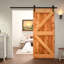 Porte de grange à panneaux en bois peint Z Series avec ensemble de quincaillerie d'installation-93777324