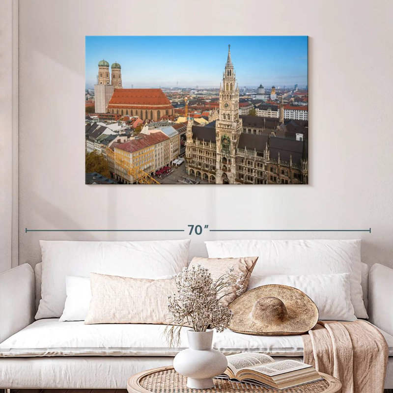 Monstre de la ville de Munich, H 30 po x l 45 po