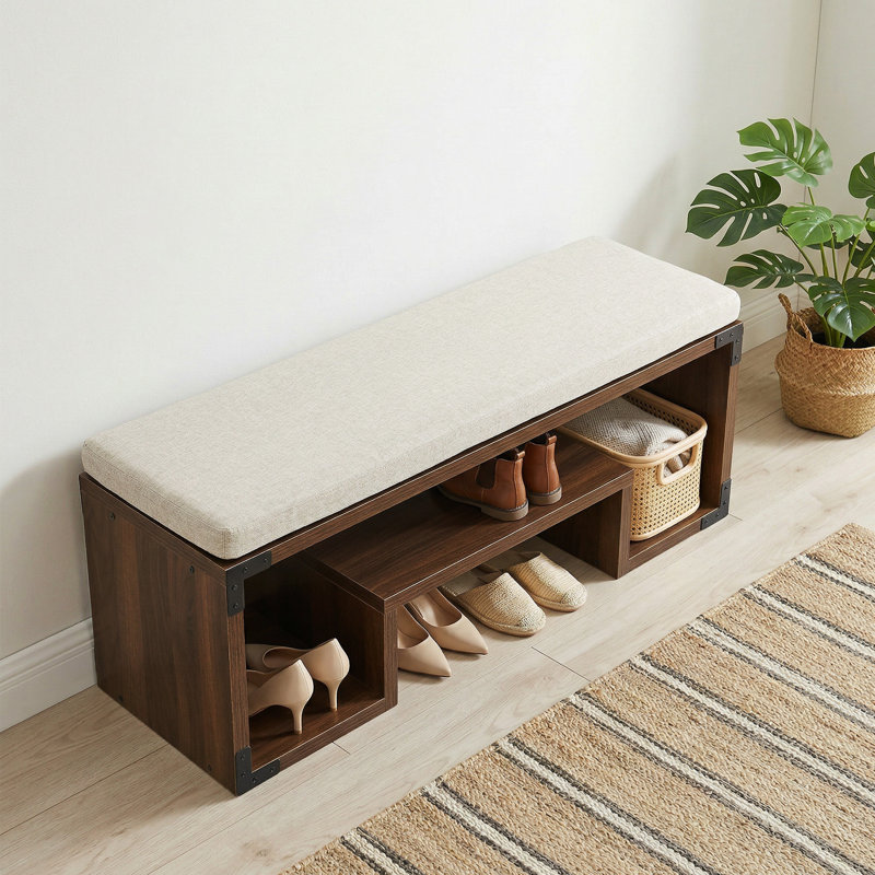 Banc rembourré avec rangement ouvert