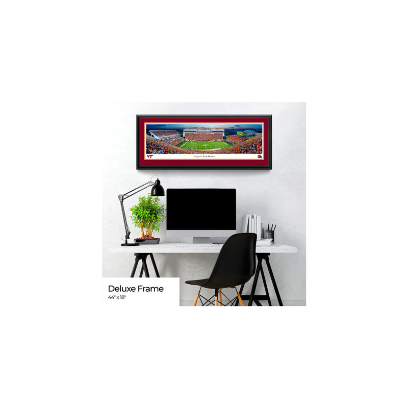 Impression panoramique de Virginia Tech Football, H 18 po x l 44 po x P 1,38 po, Cadre noir