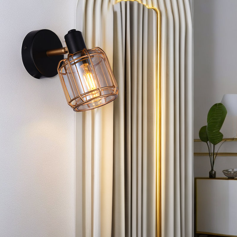 Villance Plug-in Wall Sconce, Gold