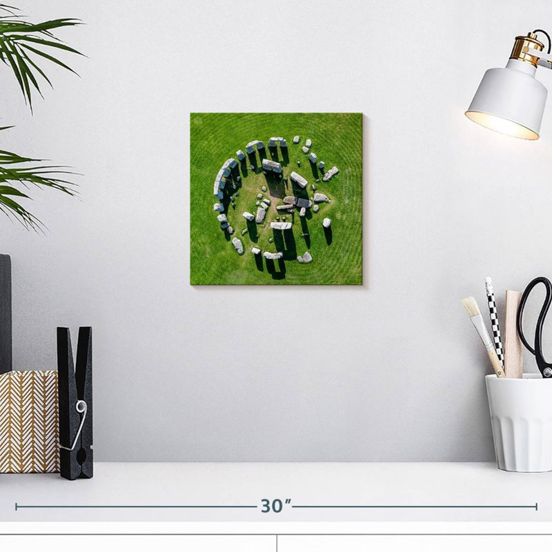 Nicci Stonehenge d'en haut, H 10 po x l 10 po