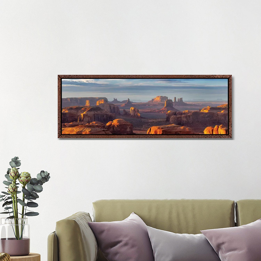 Hunts Mesa Navajo Tribal Park II von Susanne Kremer - Panoramaleinwand auf Leinwand Giclée auf Leinwand