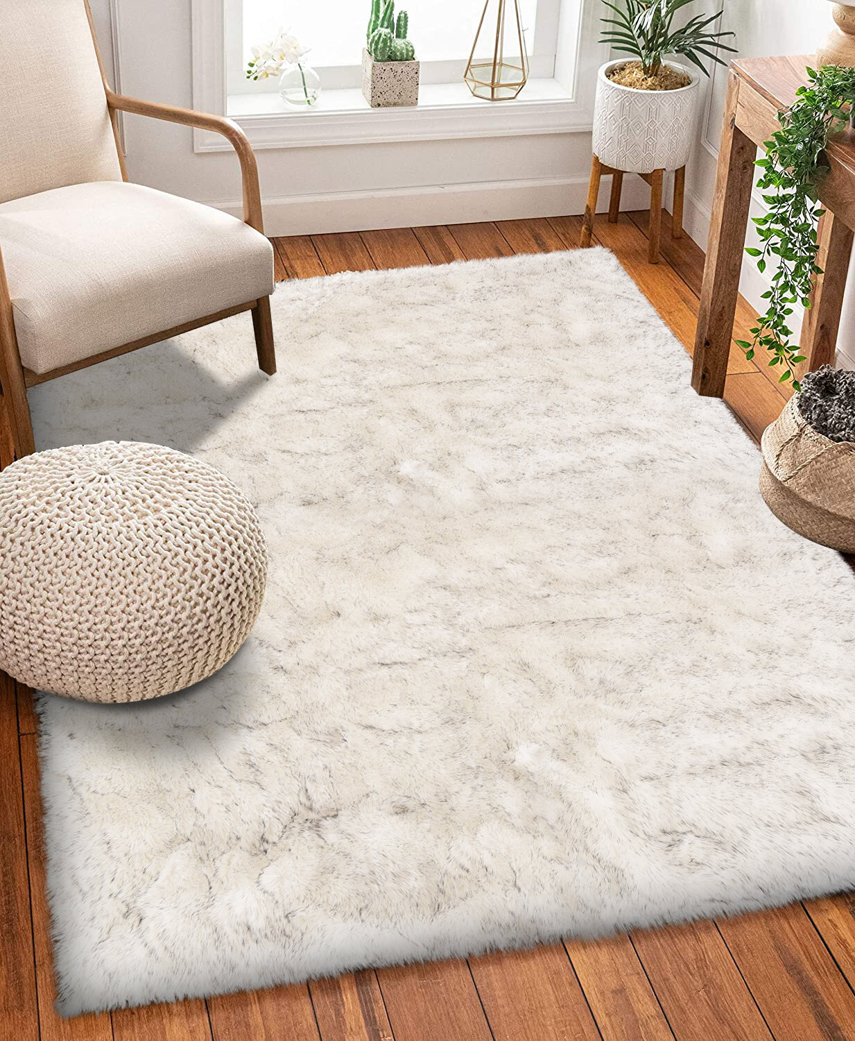 Everly Quinn Macie-Rose Faux Sheepskin Solid Color Rug & Reviews | Wayfair